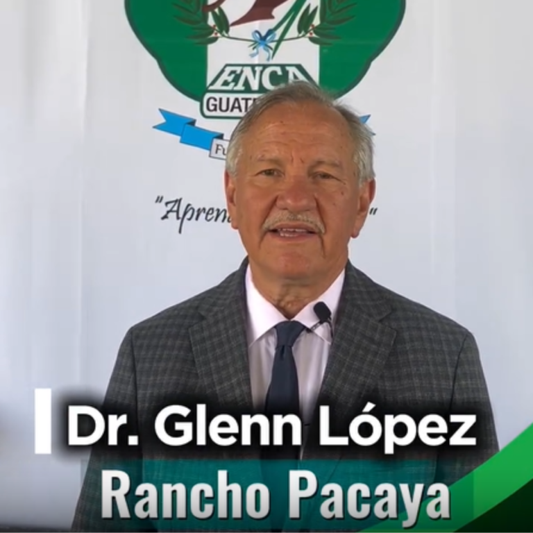 Director de Rancho Pacaya expone durante graduación de la ENCA